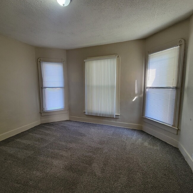 Photo - Near West 2BR House w/Central Air! Near IUPUI!