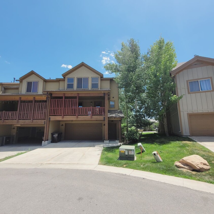Primary Photo - Furnished Bear Hollow Townhome - Applicati...