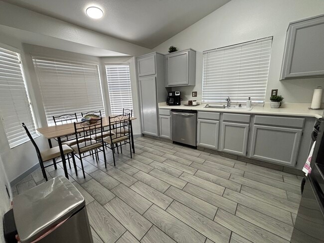 Building Photo - 6101 Wild Berry Dr