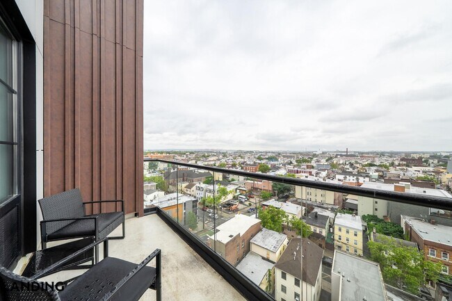 Foto del edificio - 65 McWhorter St