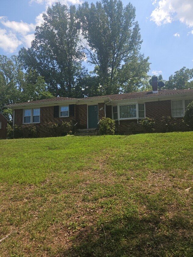Foto principal - 1140 Persinger Rd SW