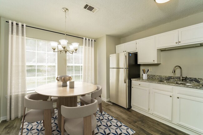 Foto del edificio - 2787 Lower Fayetteville RD