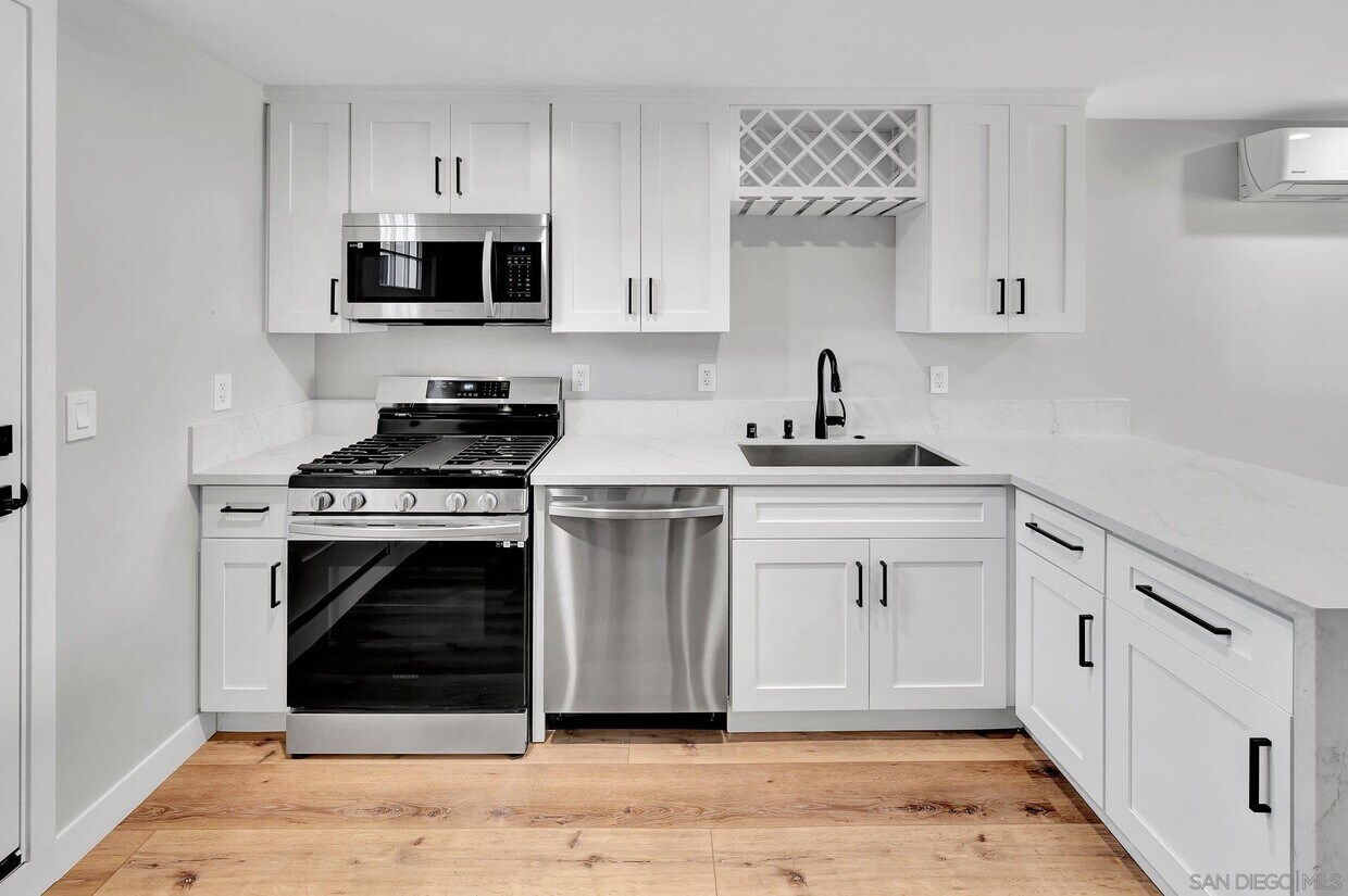 Foto principal - 4549 Terrace Dr