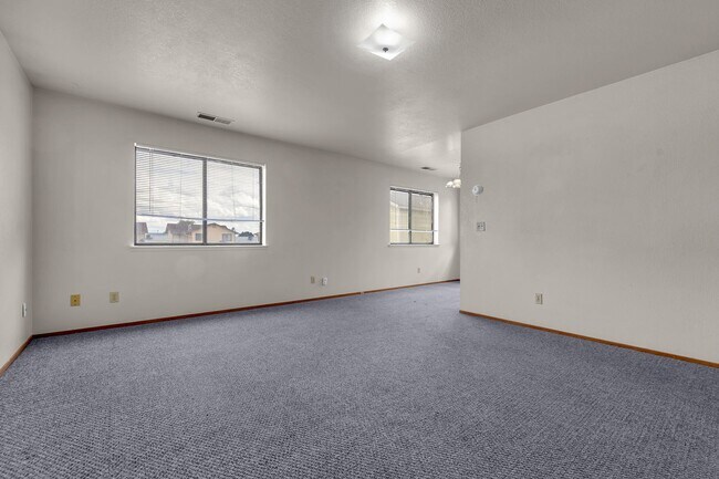 Foto del edificio - 565 Timothy Way
