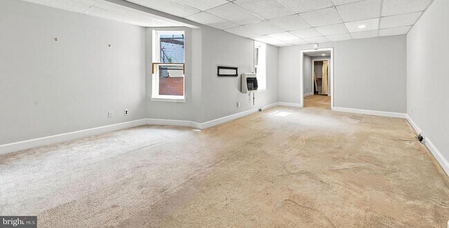 Foto del edificio - 506 W 9th St