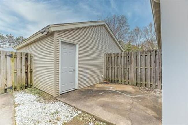 Building Photo - Spacious 3-Bedroom Home in Memphis - Comfort & Convenience!