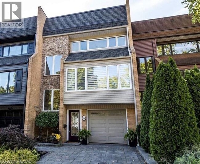Building Photo - 2082 Waters Edge Dr