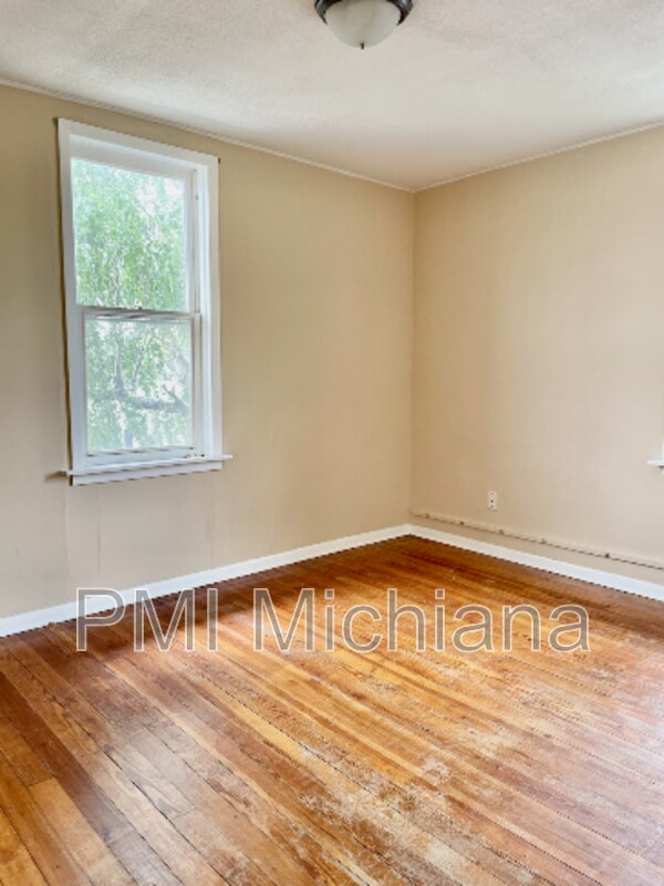 Foto del edificio - 602 W 6th St