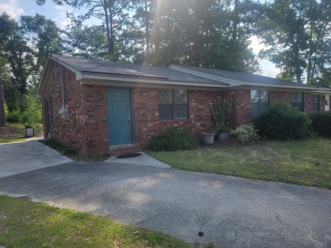 Building Photo - 103 Blue Ct