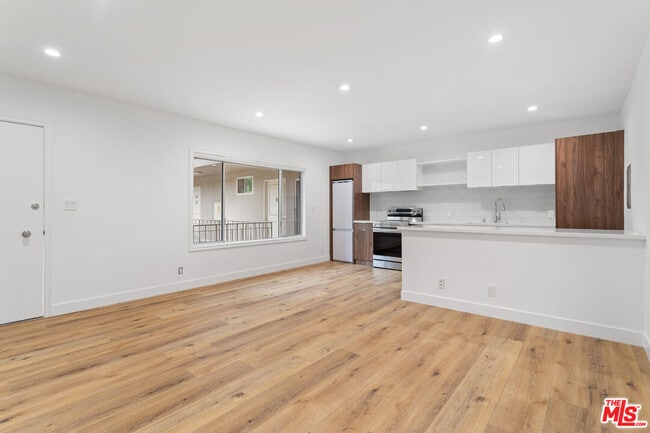 Building Photo - 2002 4th St