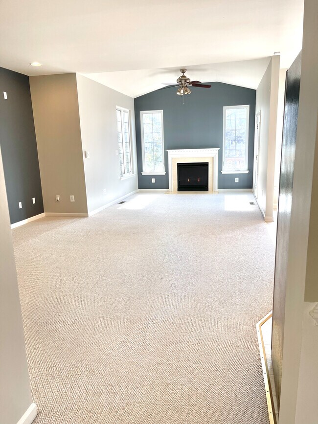 Building Photo - 43725 Piedmont Hunt Ter