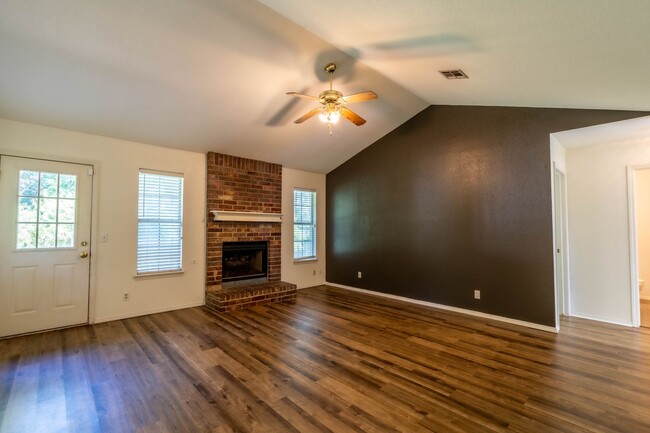 Building Photo - 4 Bed 2 Bath Rental in Bixby