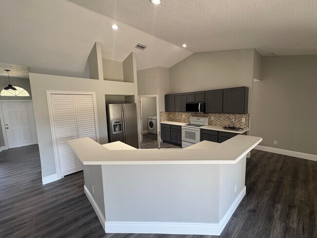 Foto del edificio - 1196 SE Puritan Ln