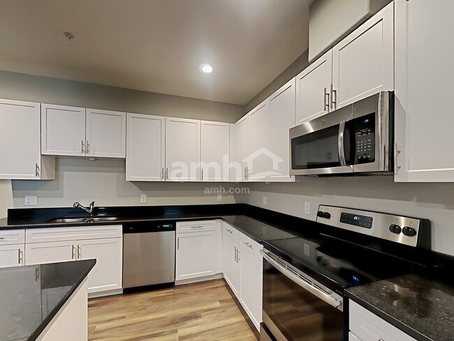 Building Photo - 20684 W Stone Hill Road