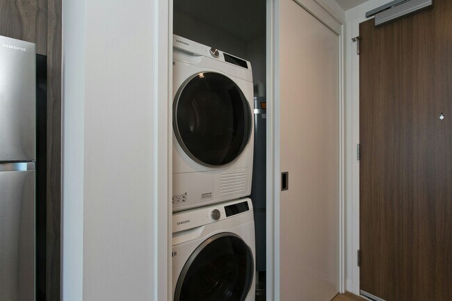 Foto del edificio - 1500 Rycroft St