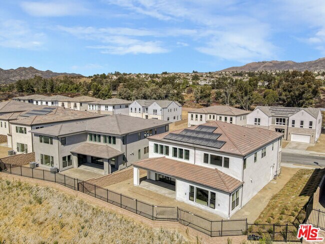 Building Photo - 20534 Edgewood Ct