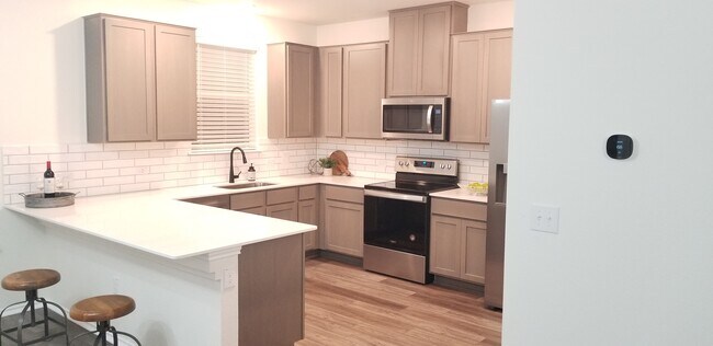 Foto del edificio - 6213 Albany Sleigh Dr