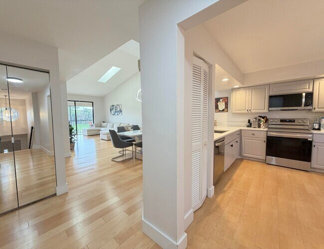 Foto del edificio - 7935 La Mirada Dr