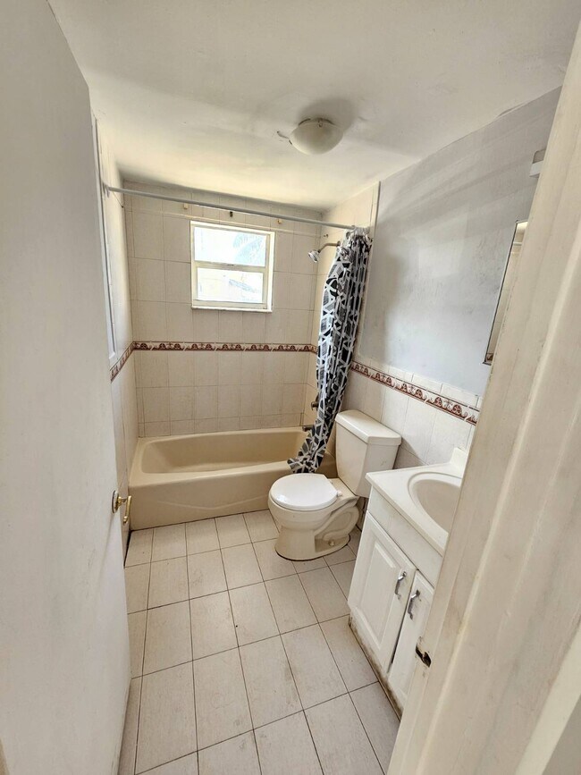 Foto del edificio - 1036 SW 2nd St