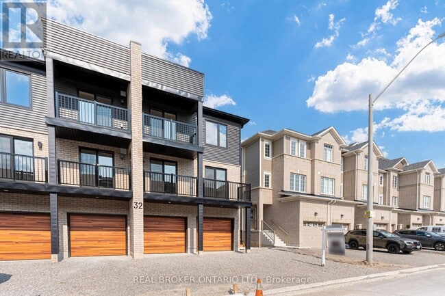 Building Photo - 32 Wagon Ln