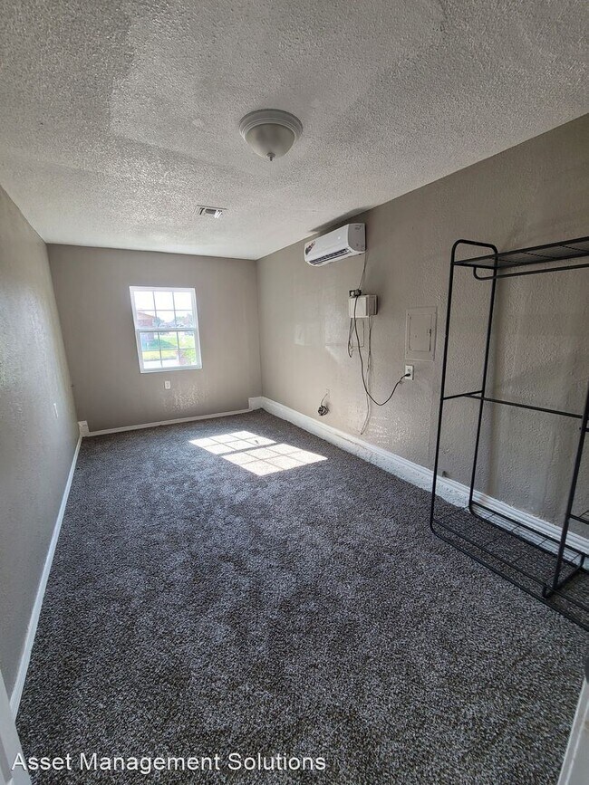 Building Photo - 5 br, 1.5 bath House - 8404 S Drexel