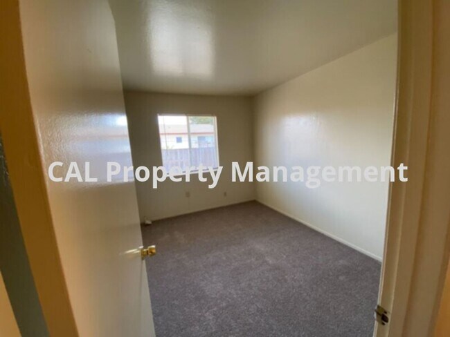 Foto del edificio - 1608 Ukiah Way