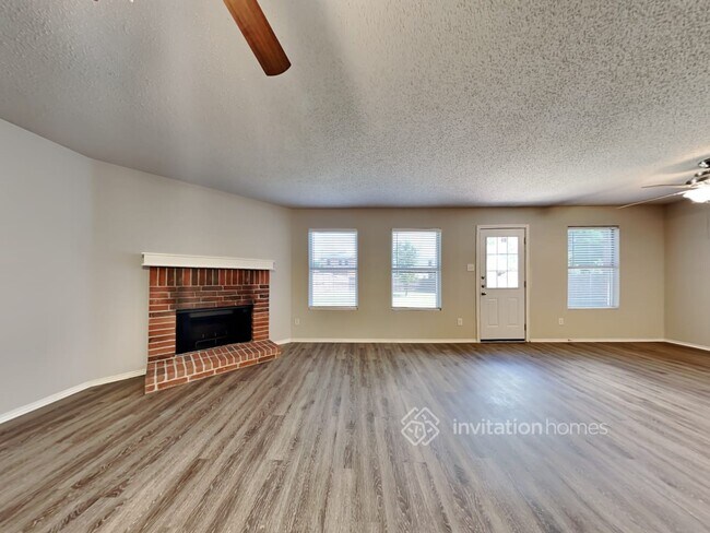 Building Photo - 1206 Lonesome Dove Trail