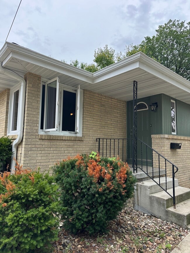 Exterior - 6036 Urbandale Ave