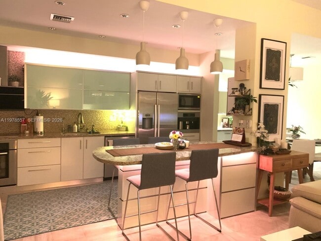 Foto del edificio - 18031 Biscayne Blvd