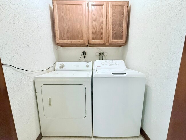 Laundry - 206 E Elm St
