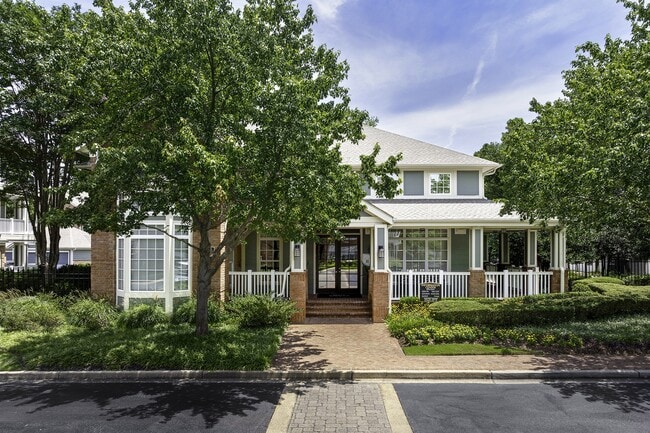 Building Photo - Belle Harbour Apartments