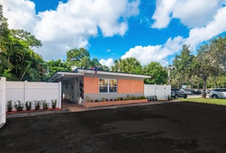 Building Photo - 1017 NE 14th Ave