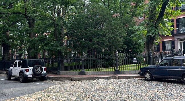 Foto del edificio - 2 Louisburg Sq Unit #4/5
