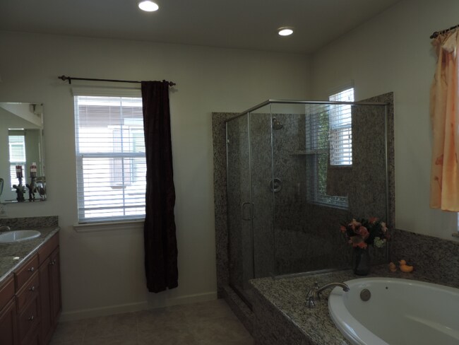 Foto del edificio - 710 Prestwick Ct