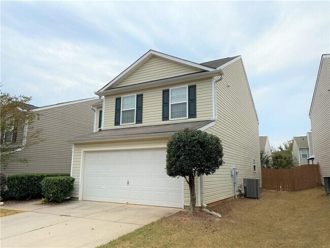 Building Photo - 2865 Mayfair Dr