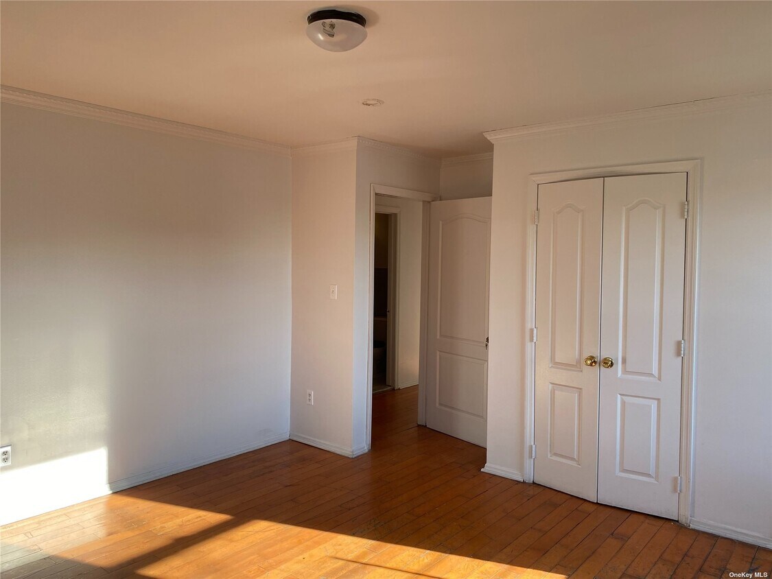 220 Beach 92nd St, Queens, NY 11693 Room for Rent in Queens, NY