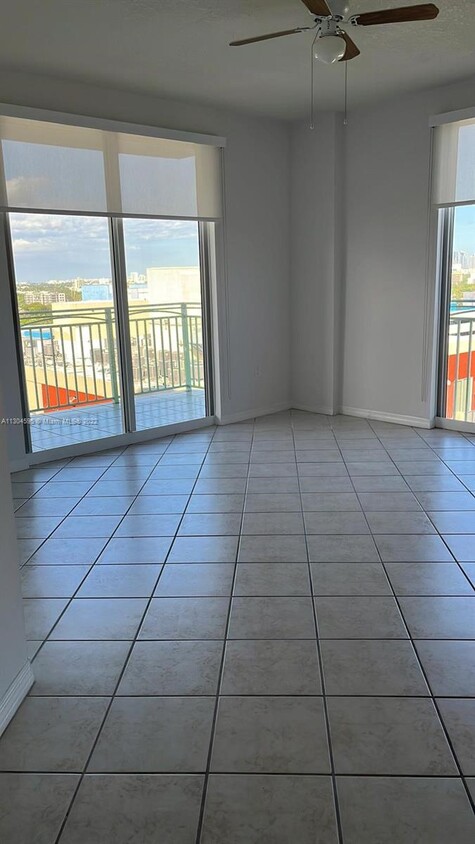 Foto principal - 3500 Coral Way