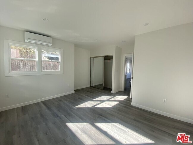 Foto del edificio - 142 Douglas St