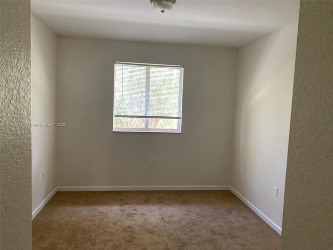 Building Photo - 3 bedroom in Miami Gardens FL 33169
