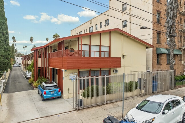 Building Photo - 1601 N Normandie Ave