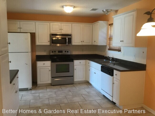 Foto del edificio - 3 br, 2 bath House - 3631 Woodcock Drive