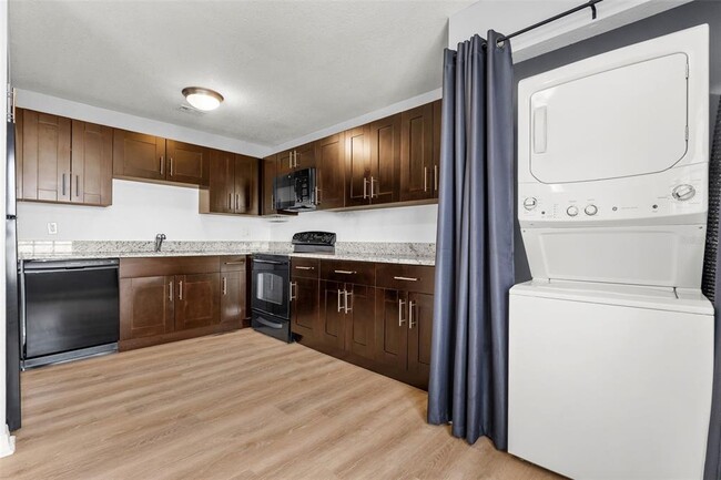 Building Photo - 5052 Starfish Dr SE
