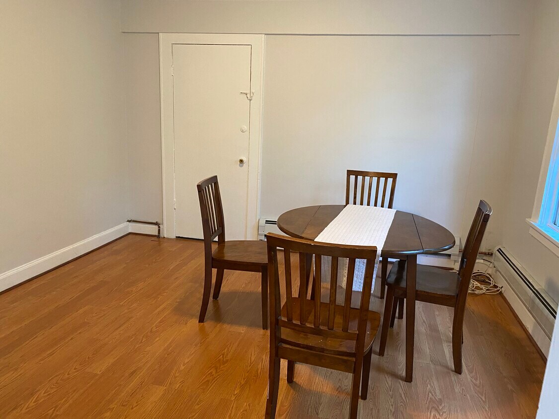 102 Colonial Rd Unit 2, Stamford, CT 06906 Apartments in Stamford, CT