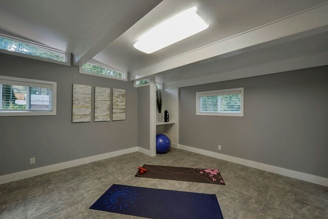 Building Photo - 535 Mt Jupiter Dr SW