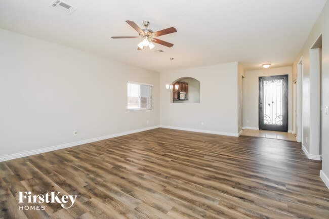 Foto del edificio - 677 W Mesquite Tree Ln