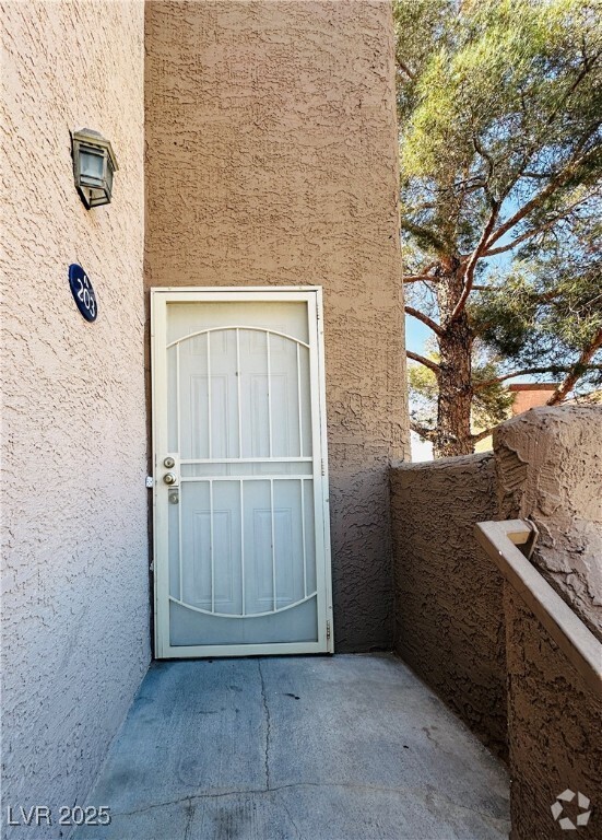 Building Photo - 2977 Juniper Hills Blvd