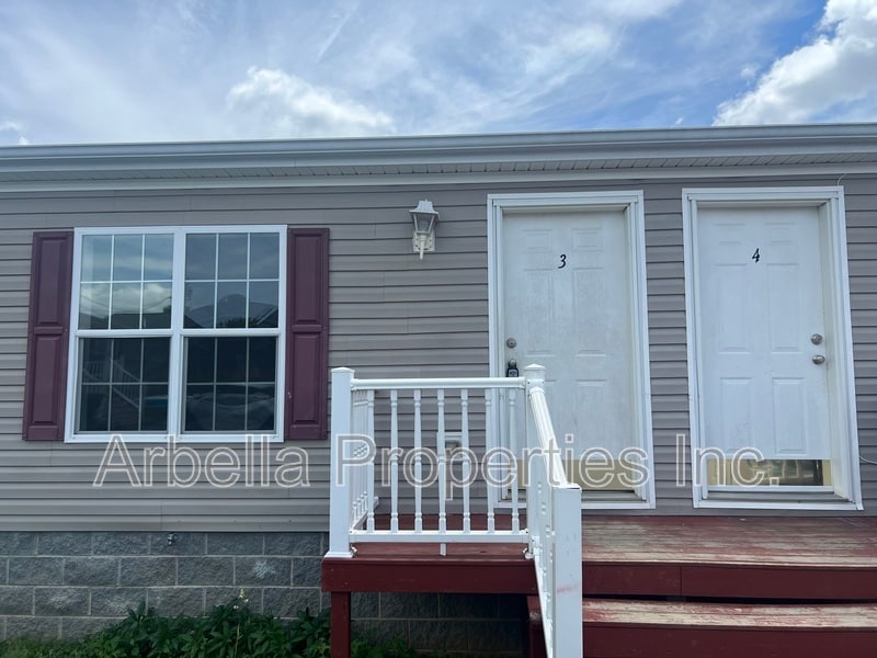 Primary Photo - 169 Minga Dr