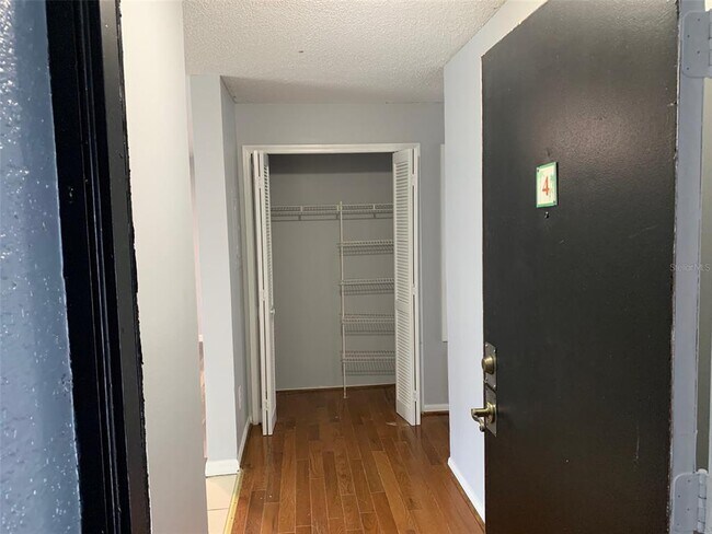 Building Photo - 4214 Pershing Pointe Pl