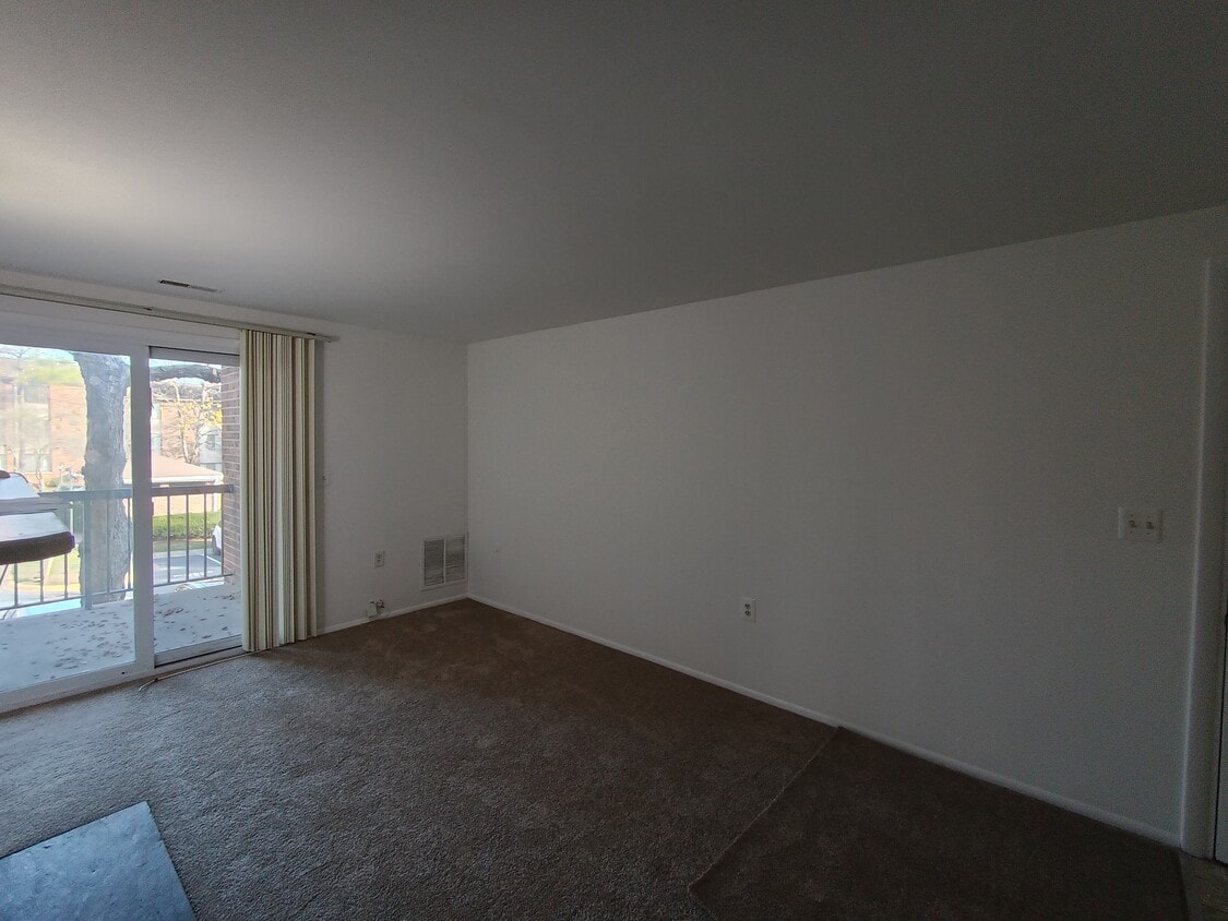 Primary Photo - 13211 Chalet Pl