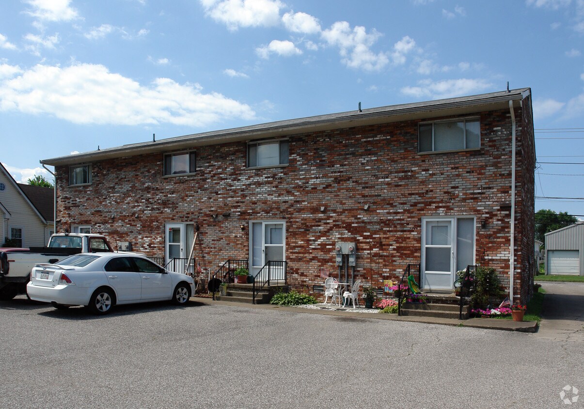 1233 Main Ave, Nitro, WV 25143 Apartments in Nitro, WV